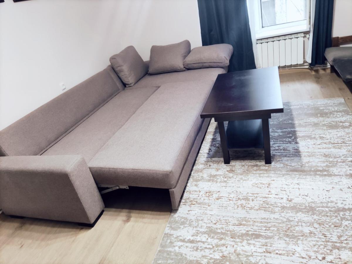 יירבאן Renovated 1 Bedroom With King Size Bed In Kentron מראה חיצוני תמונה