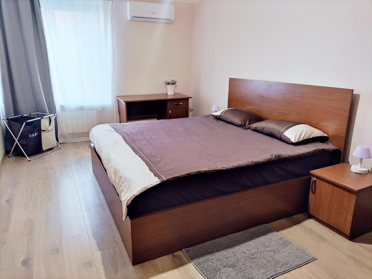 יירבאן Renovated 1 Bedroom With King Size Bed In Kentron מראה חיצוני תמונה